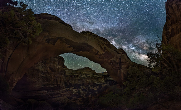 Milky Way over Hickman Bridge