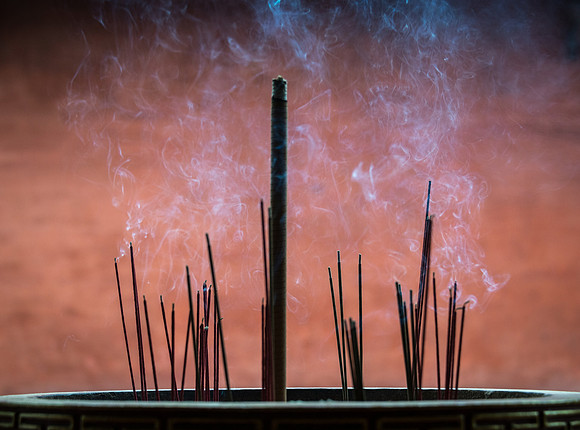 Incense, Kivu Temple